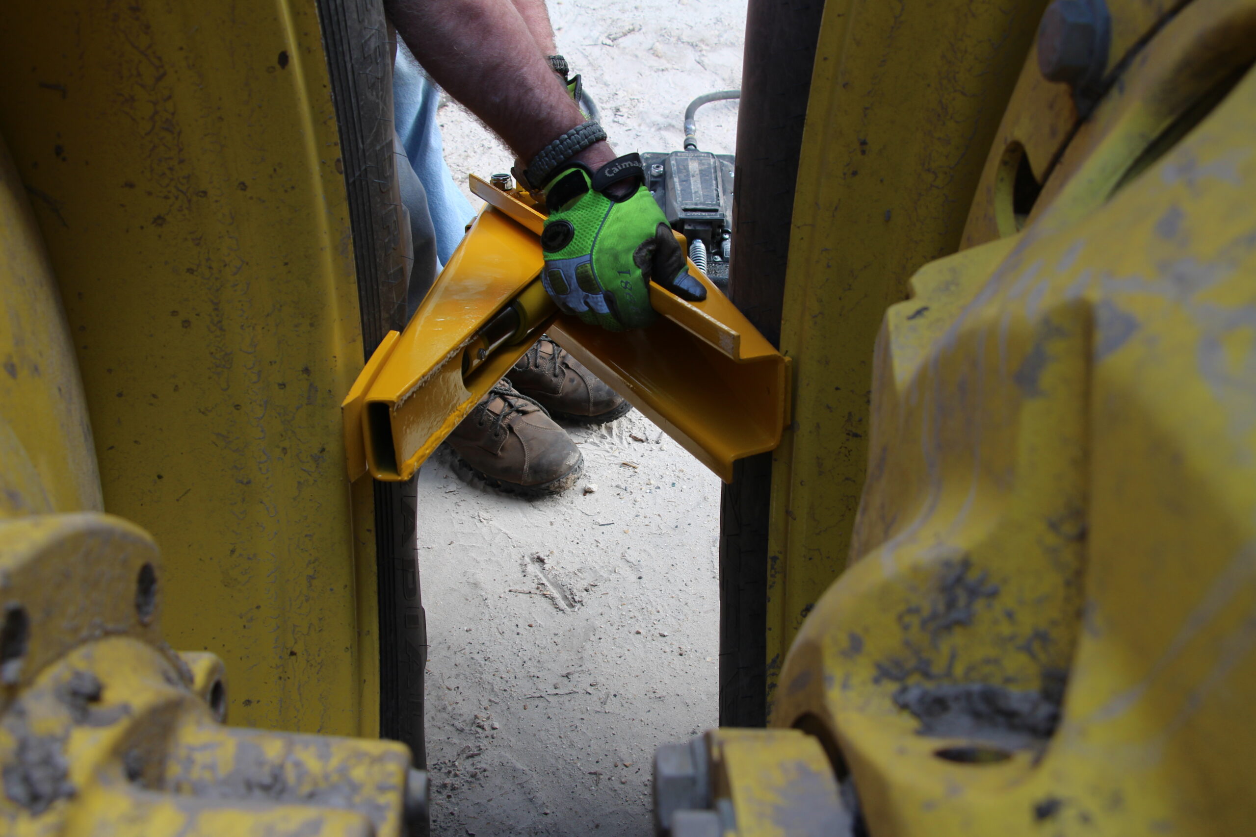Dual Agricultural Bead Breaker - Image 4