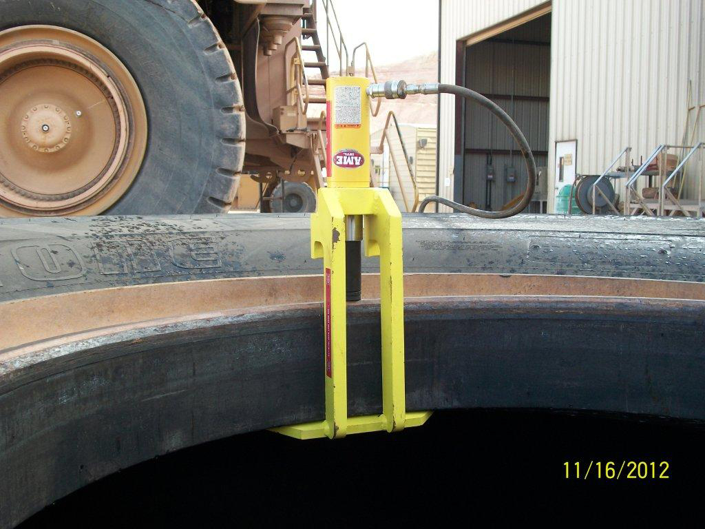 Bead Seat Band Installer - Image 2