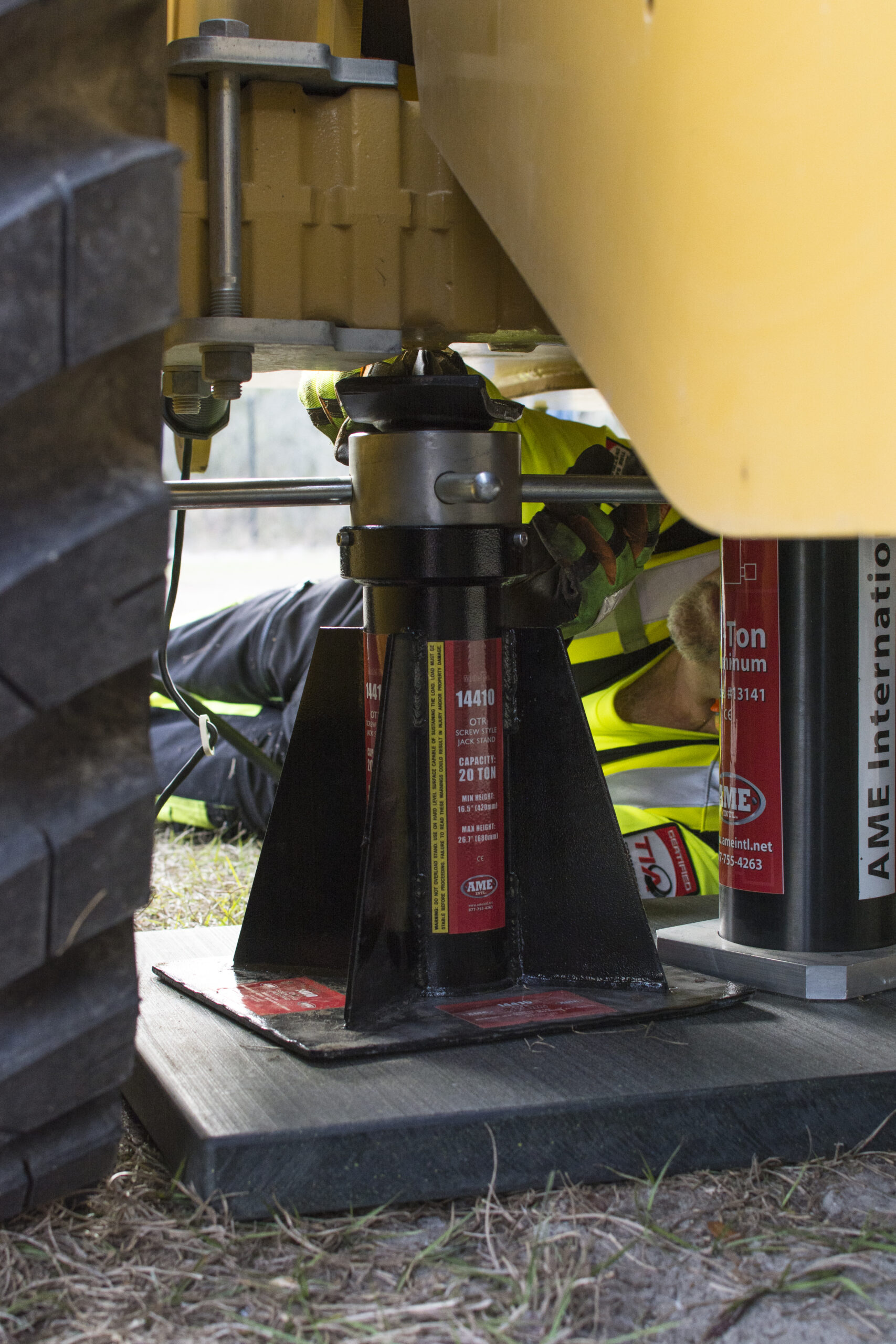 20-Ton Locking Jack Stand - Image 3